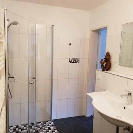 Vier Pfoten * Willingen (Upland)